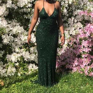 Scala V-neck Prom Dress